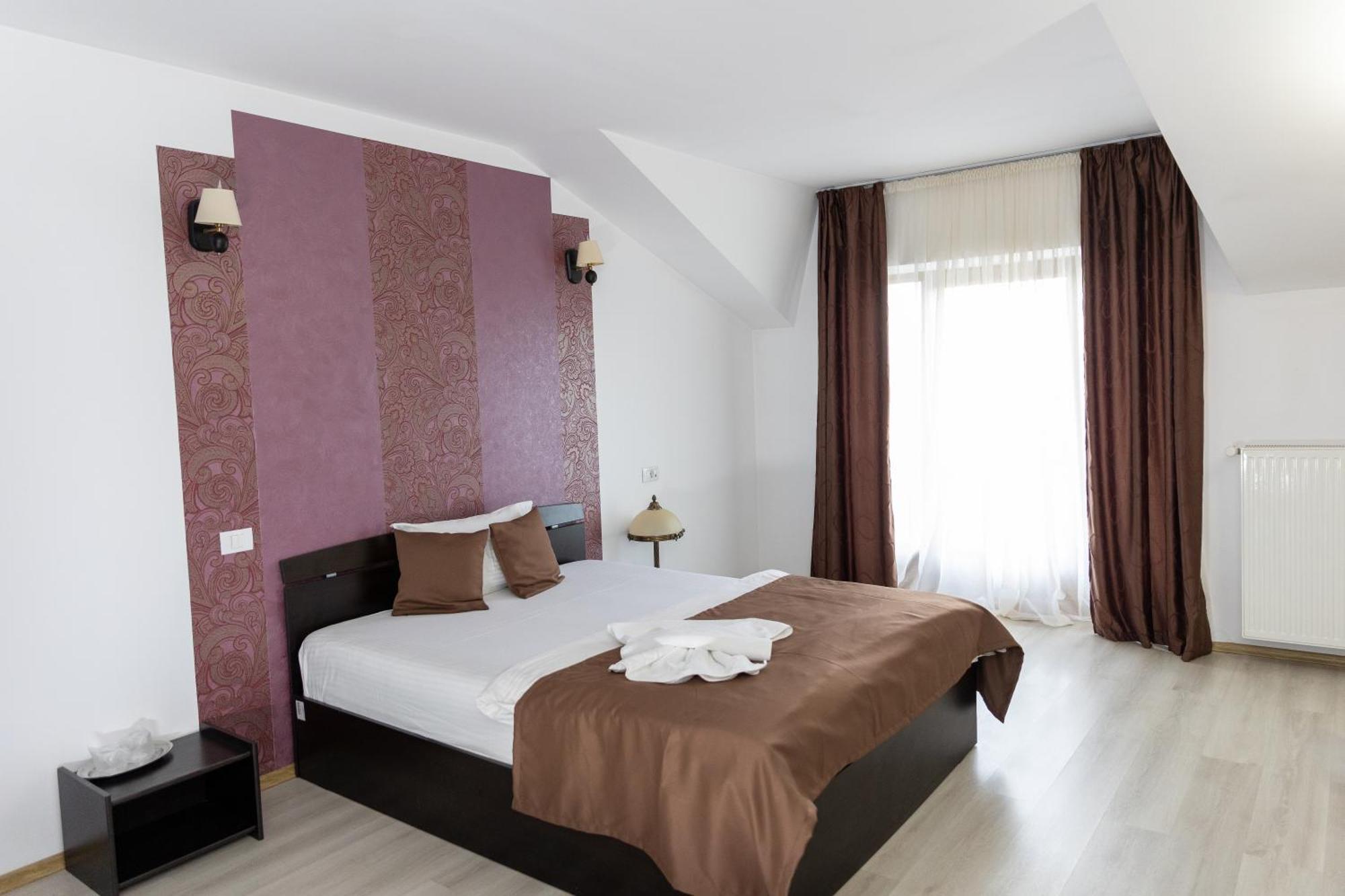 Hotel Rodiv Gaesti Экстерьер фото