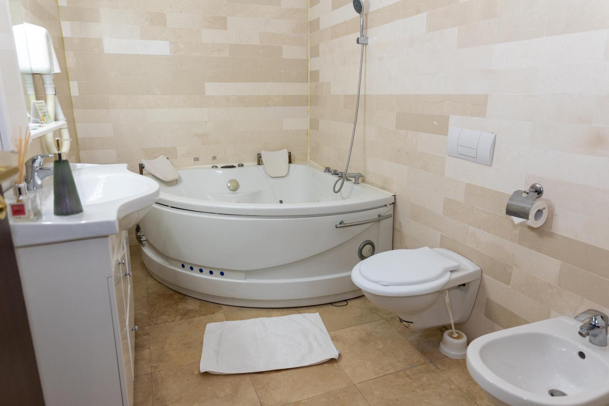 Hotel Rodiv Gaesti Экстерьер фото