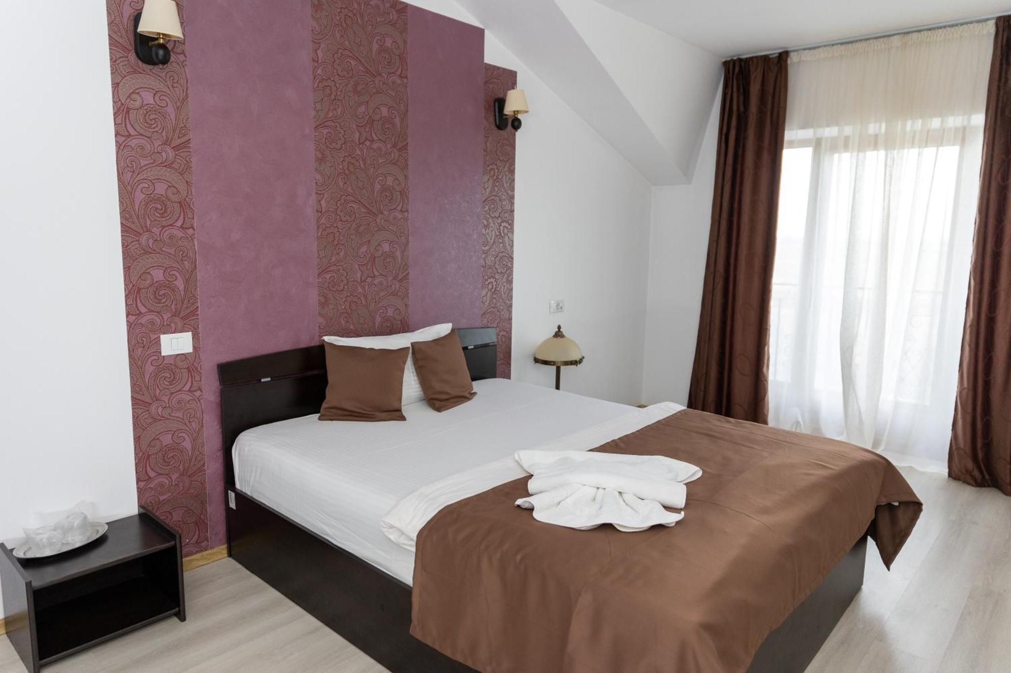 Hotel Rodiv Gaesti Экстерьер фото